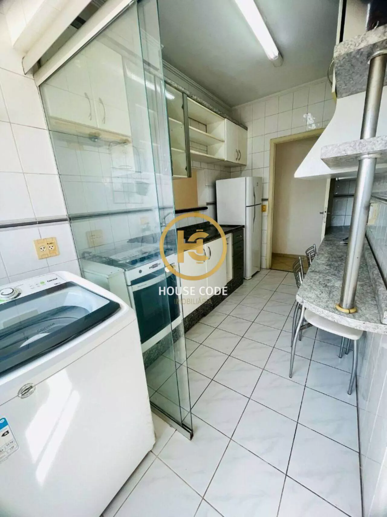 Apartamento Edifício Fatto Barueri São Paulo AP0466 10 Apartamento no Edifício Fatto em Barueri com 58 m², dois dormitórios com armários, varanda, andar alto e condomínio com lazer completo.