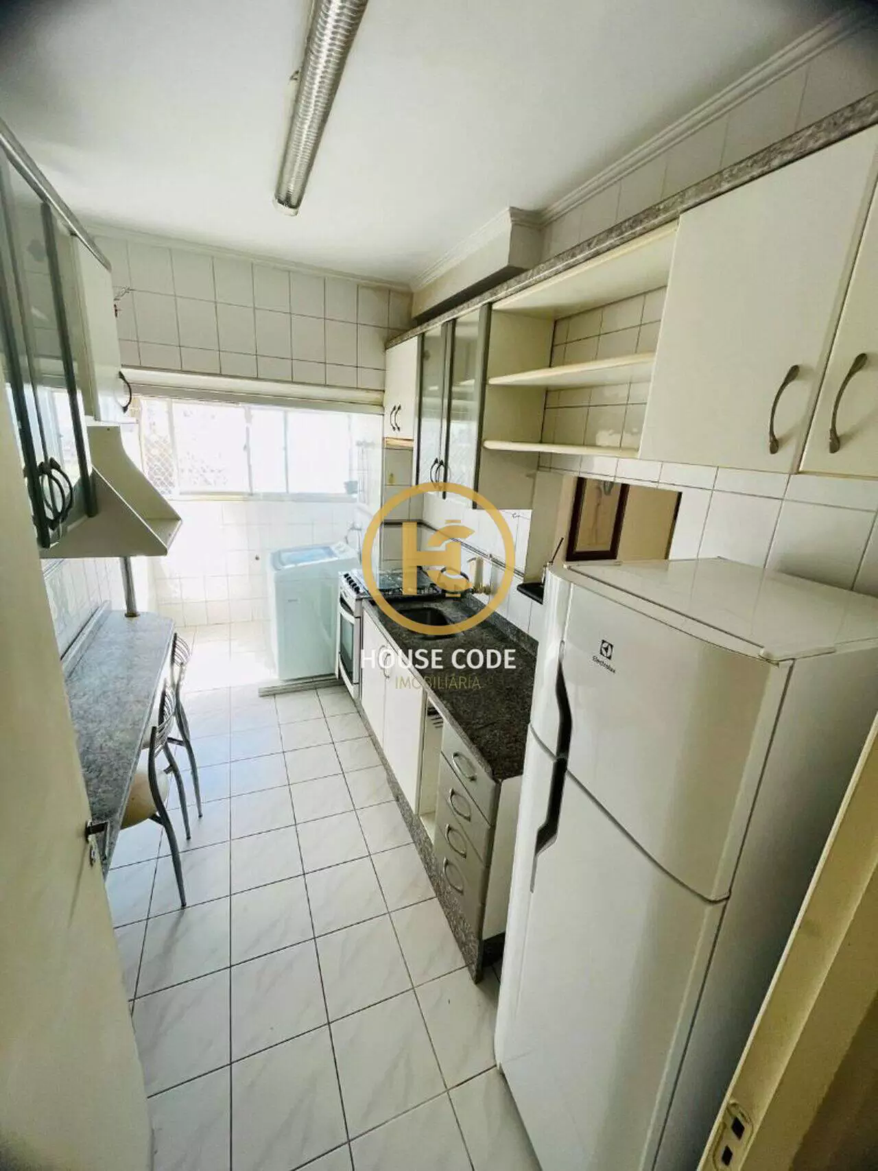 Apartamento Edifício Fatto Barueri São Paulo AP0466 7 Apartamento no Edifício Fatto em Barueri com 58 m², dois dormitórios com armários, varanda, andar alto e condomínio com lazer completo.