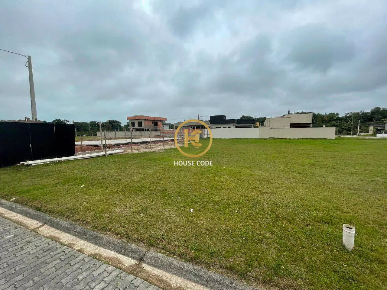 Terreno Jd São Francisco Peruíbe São Paulo TE0222 4 Terreno plano em condomínio fechado no Jd São Francisco em Peruíbe com 360 m², lazer completo e segurança 24 horas.
