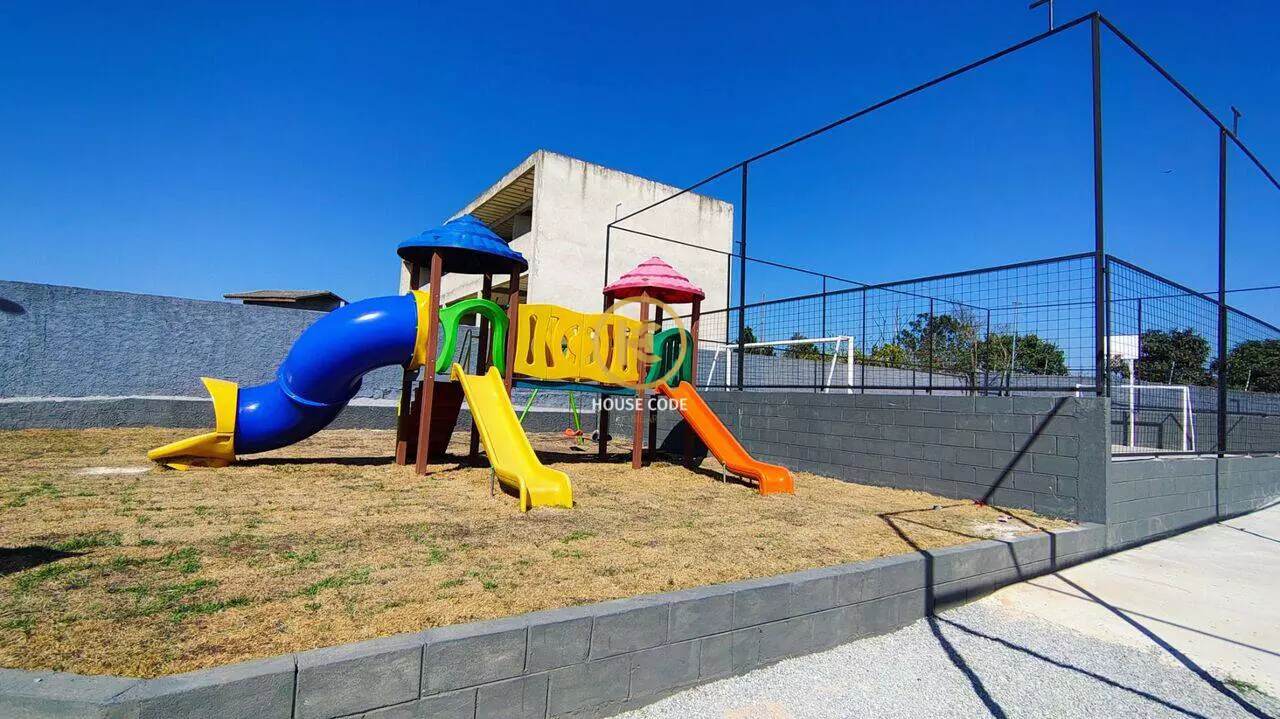Terreno Pitas Cotia São Paulo TE0225 12 Terreno em condomínio fechado em Pitas Cotia com 252 m², vista para área verde, rua sem saída e infraestrutura completa de lazer.