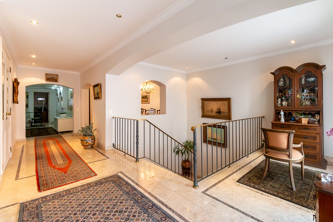 Cobertura duplex na Consolação com 580 m², piscina privativa, área gourmet coberta, quatro suítes e vista panorâmica de São Paulo.