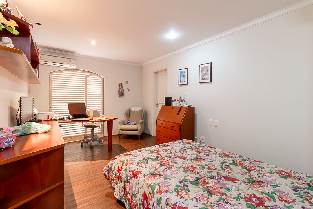 Cobertura duplex na Consolação com 580 m², piscina privativa, área gourmet coberta, quatro suítes e vista panorâmica de São Paulo.