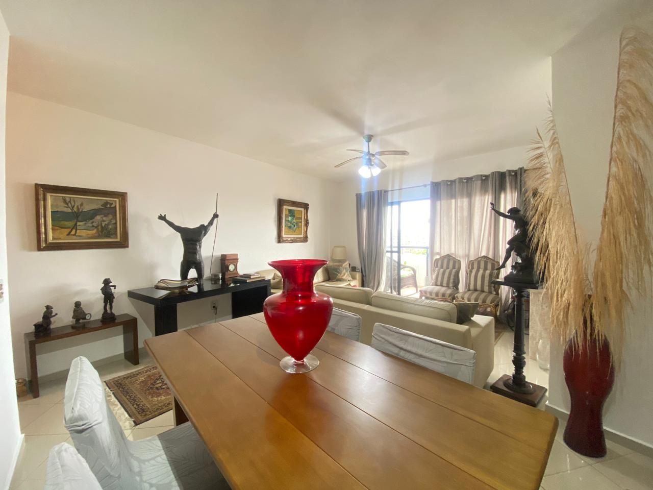 Apartamento Balneário Samburá – AP0314 Apartamento no Balneário Samburá, em Peruíbe, com 2 dormitórios, suíte, sacadas com vista para o mar, condomínio com lazer e segurança 24 horas.
