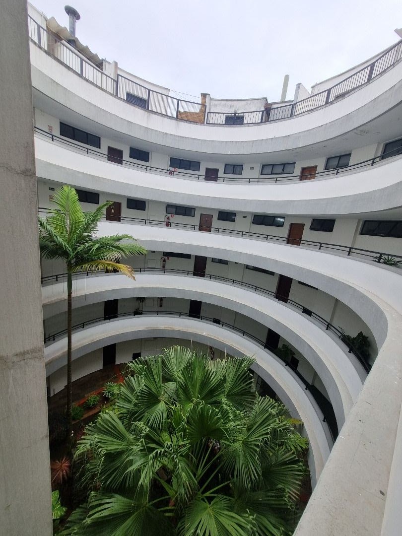 Apartamento Balneário Samburá – AP0314 Apartamento no Balneário Samburá, em Peruíbe, com 2 dormitórios, suíte, sacadas com vista para o mar, condomínio com lazer e segurança 24 horas.